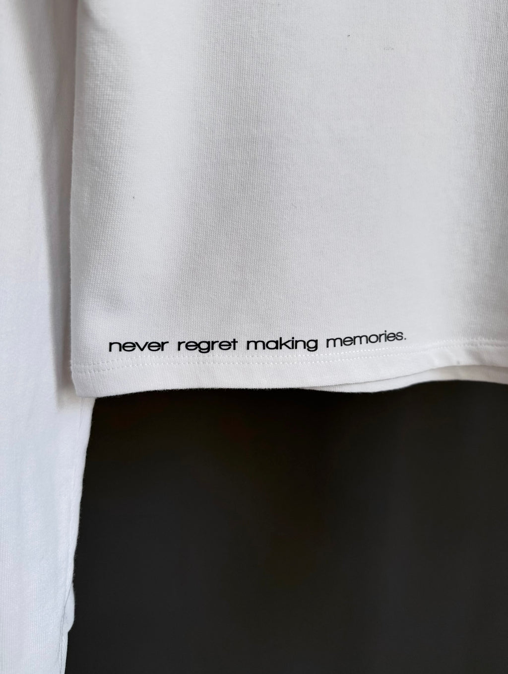 CROPPED SPRING SWEATER "MEMORIES" | white