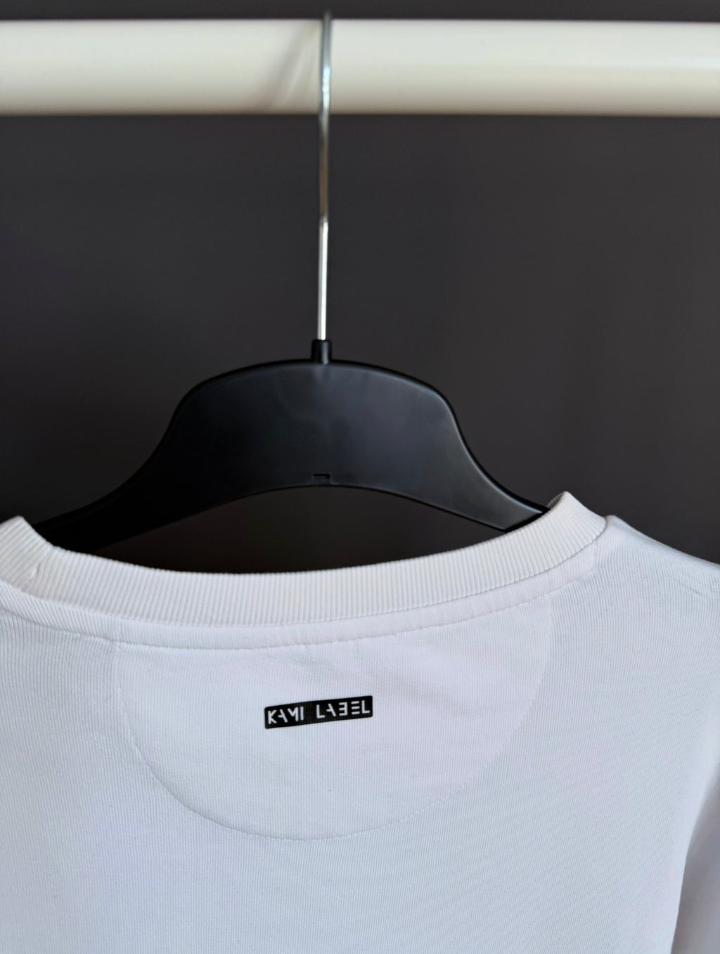 CROPPED SPRING SWEATER "MEMORIES" | white