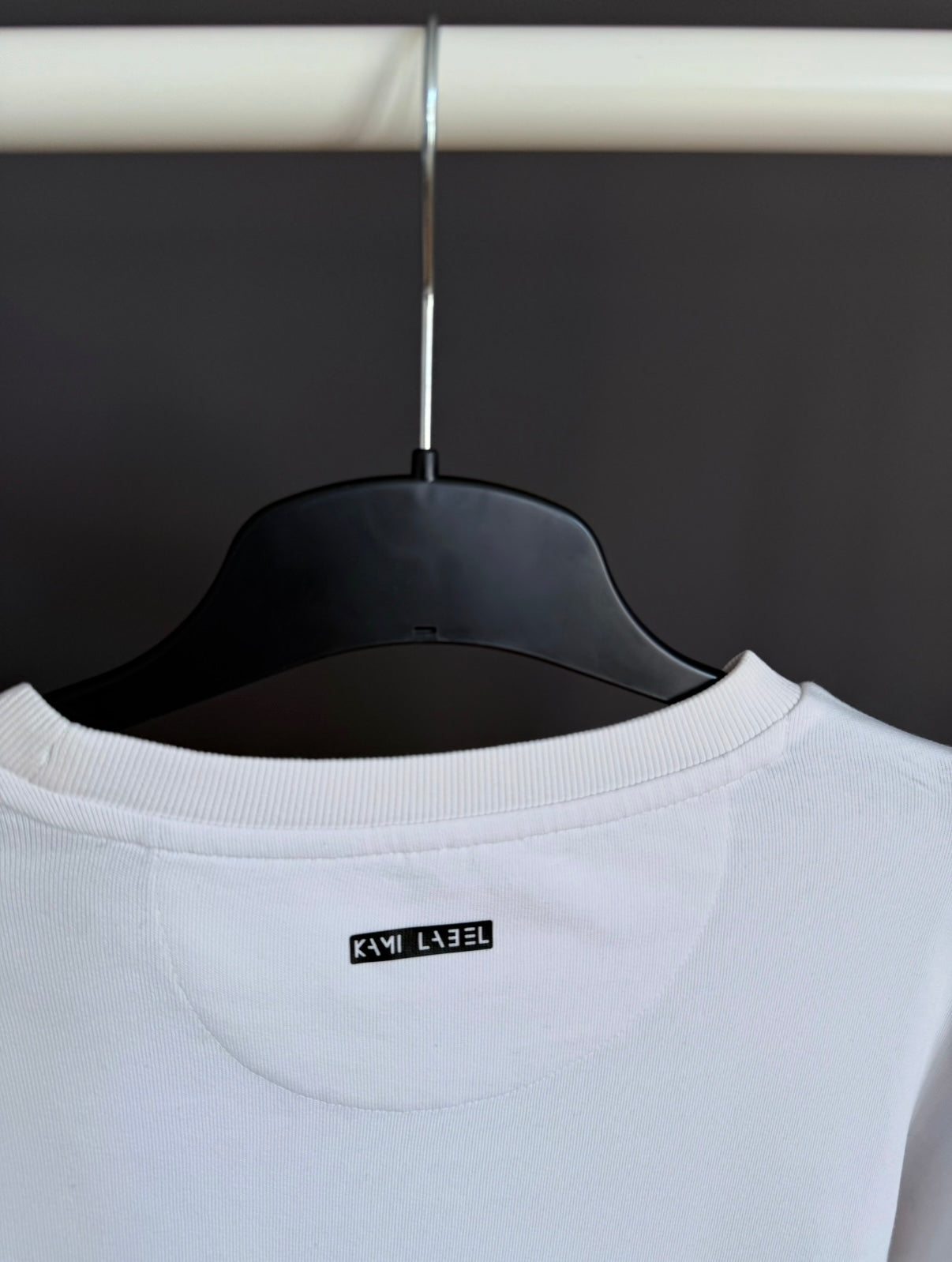 CROPPED SPRING SWEATER "MEMORIES" | white