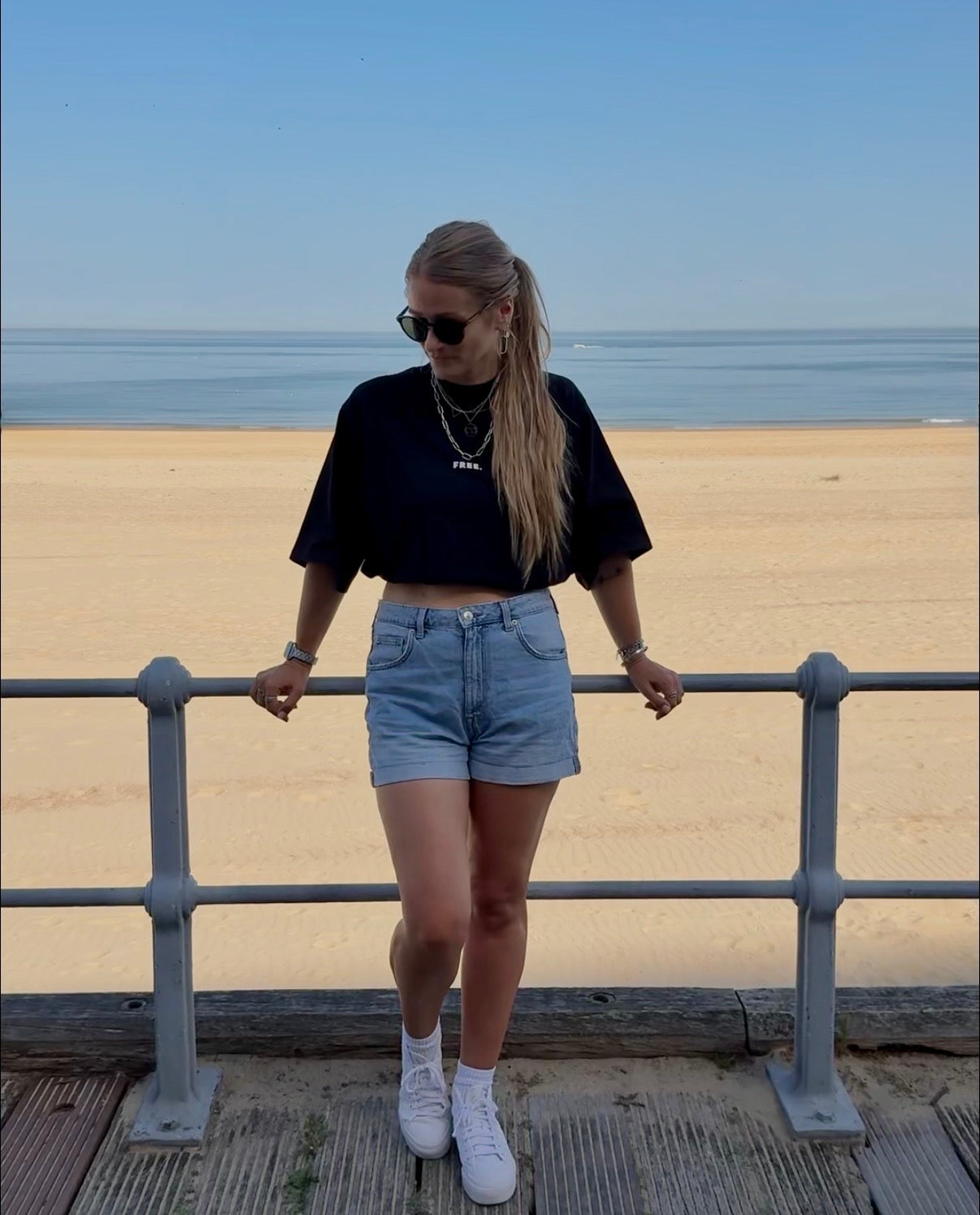 BOXY TEE "FREE" | black