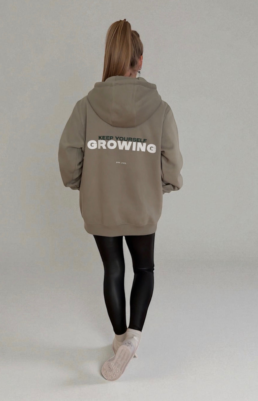 HOODIE "GROWING" | olive